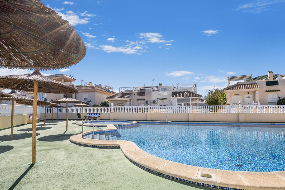 2 Bed Townhouse for sale in Los Altos Costa Blanca, Alicante, Spain
