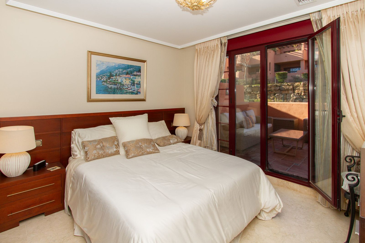3 Bed Apartment for sale in La Mairena Costa Del Sol, Málaga, Spain