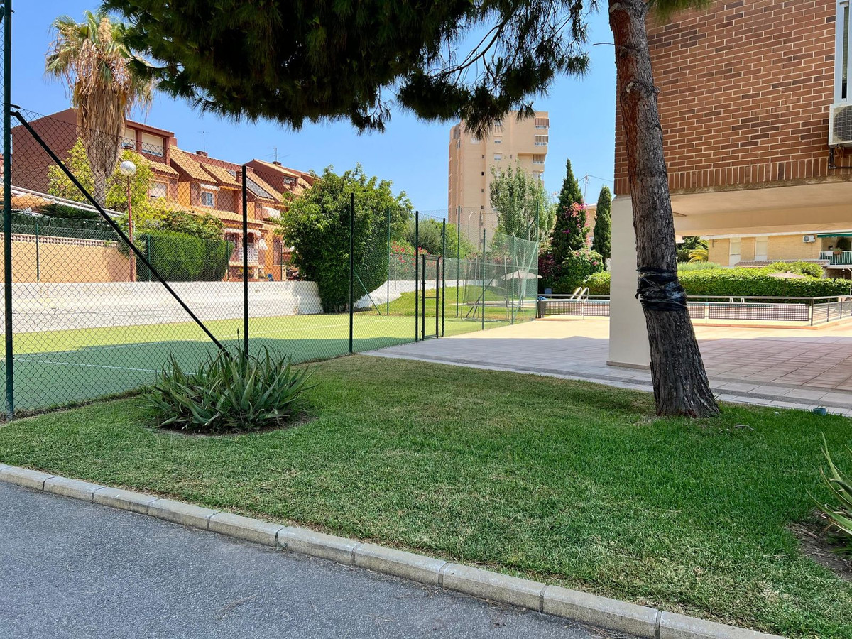 Se vende Apartamento Planta Media de 4 dormitorios en Costa Blanca, Alicante, España