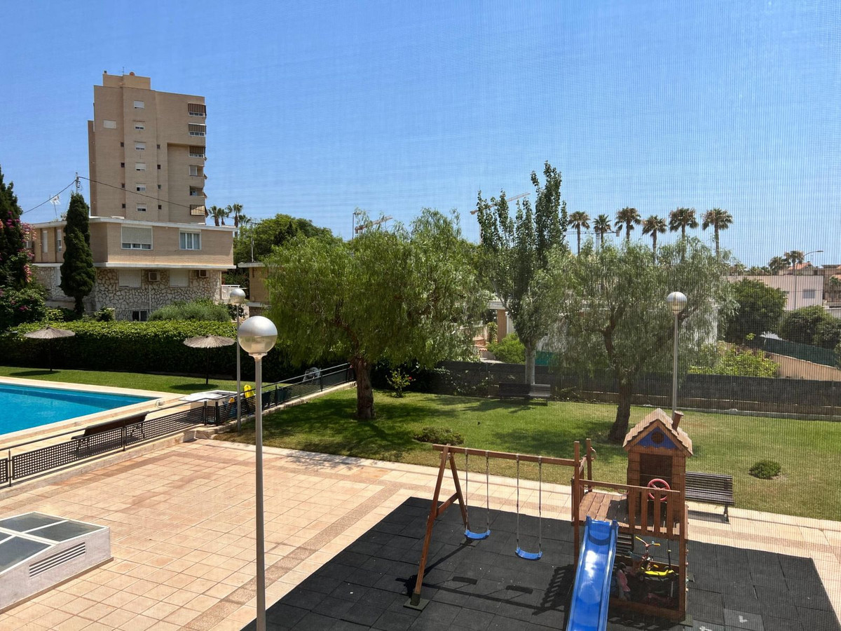 Se vende Apartamento Planta Media de 4 dormitorios en Costa Blanca, Alicante, España