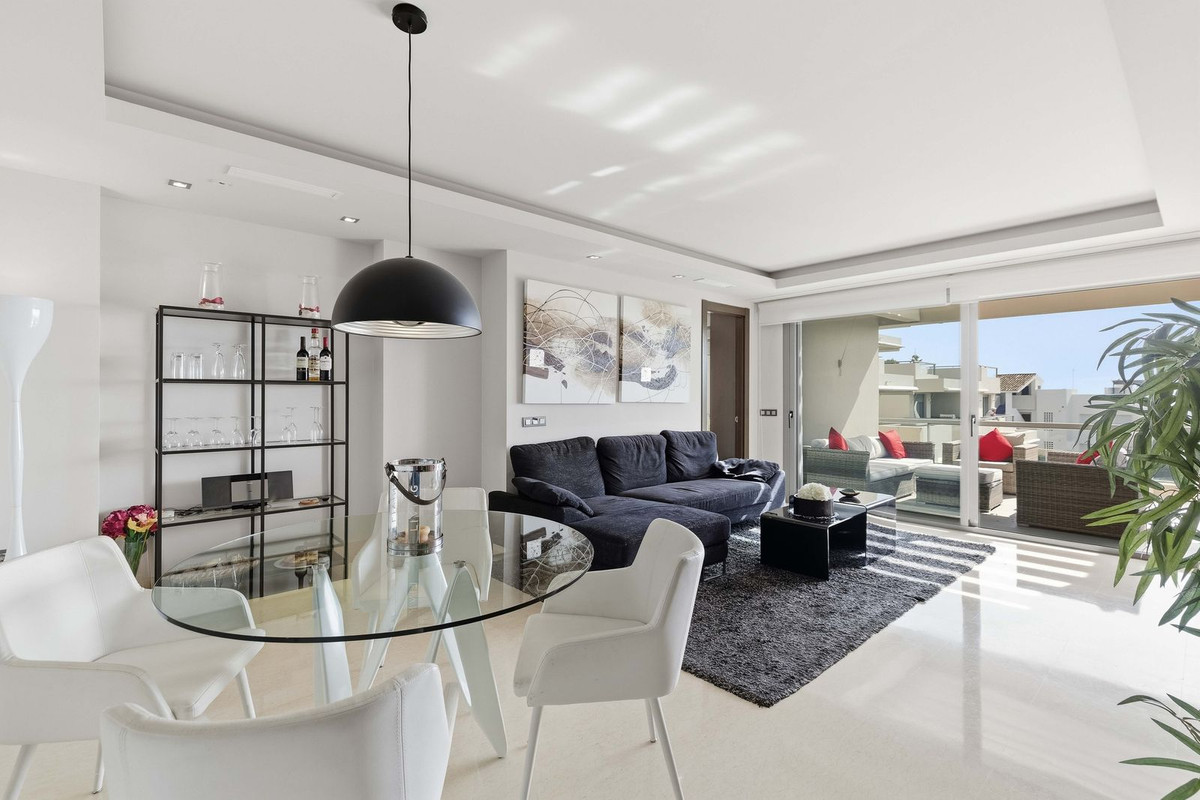 2 Bed Apartment for sale in Los Arqueros Costa Del Sol, Málaga, Spain