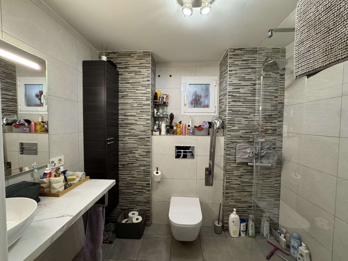 3 Bed Apartment for sale in Marbella Costa Del Sol, Málaga, Spain