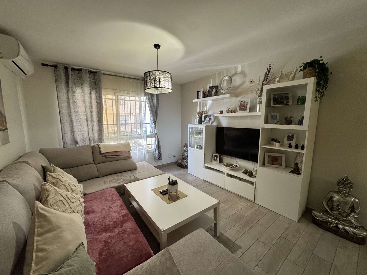 3 Bed Apartment for sale in Marbella Costa Del Sol, Málaga, Spain