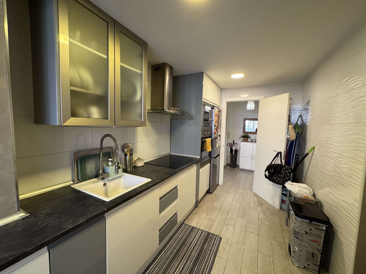 3 Bed Apartment for sale in Marbella Costa Del Sol, Málaga, Spain