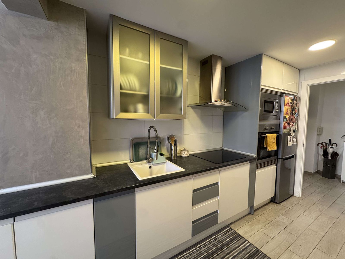 3 Bed Apartment for sale in Marbella Costa Del Sol, Málaga, Spain