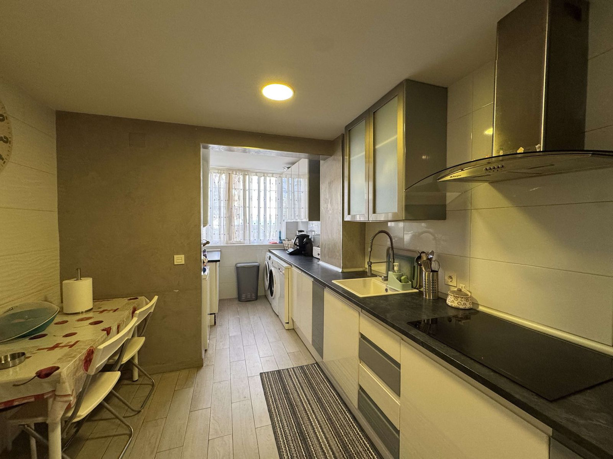 3 Bed Apartment for sale in Marbella Costa Del Sol, Málaga, Spain