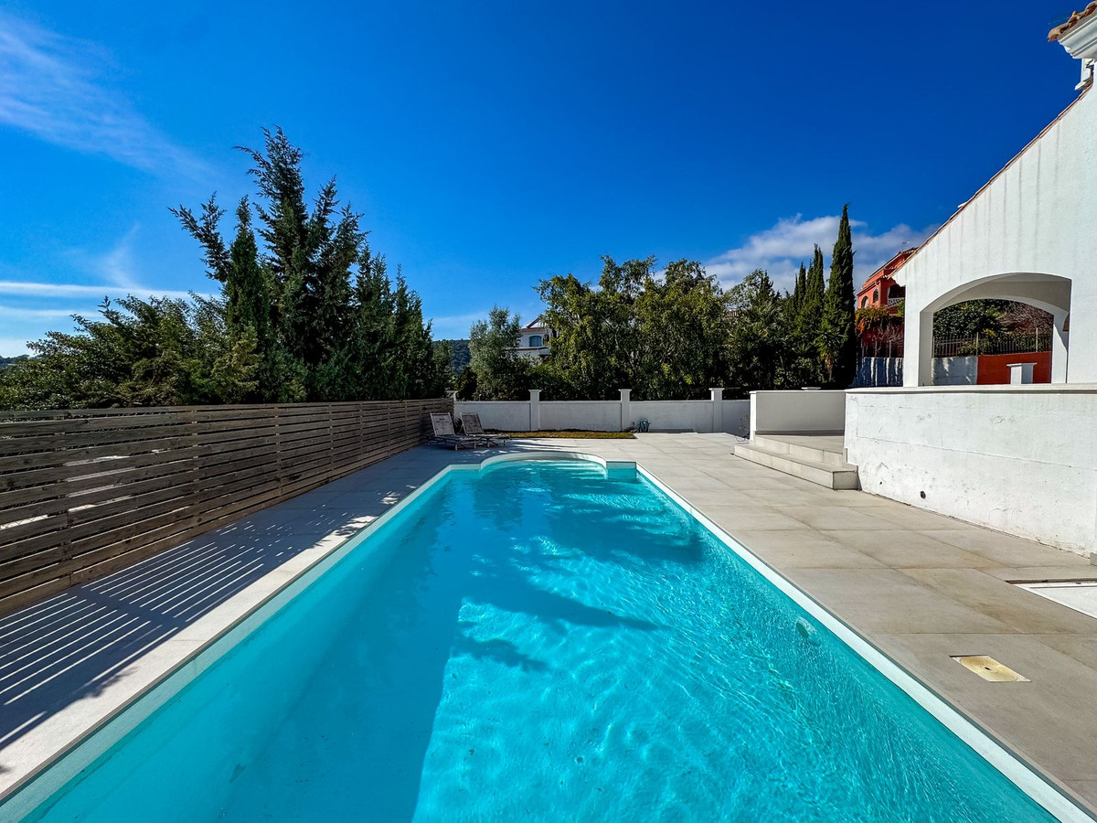 Se vende Villa - Chalet de 5 dormitorios en Costa Del Sol, Málaga, España