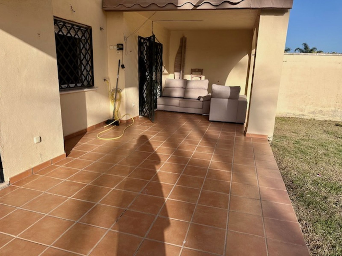 Se vende Apartamento Planta Baja de 3 dormitorios en Costa Del Sol, Málaga, España