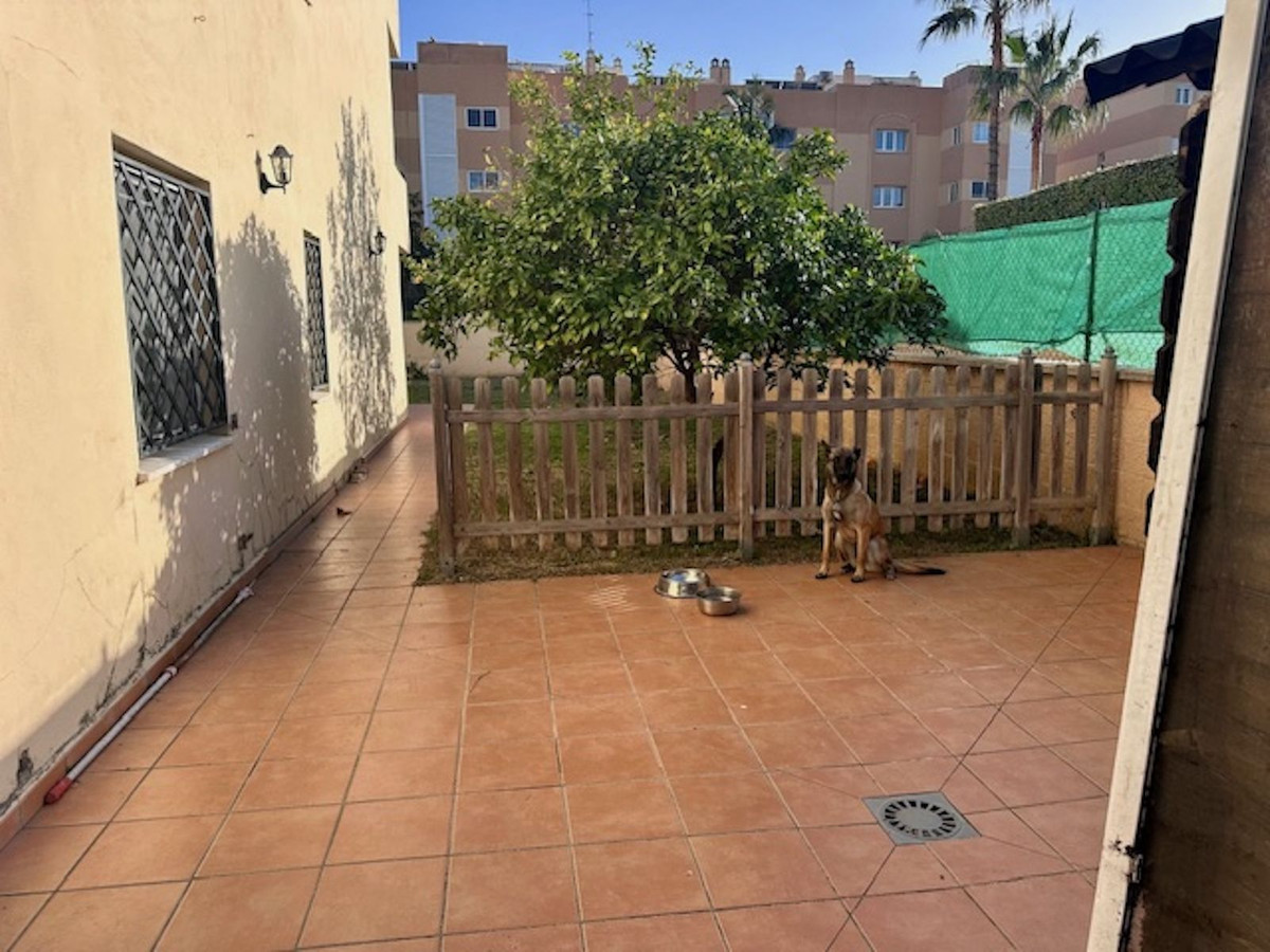 Se vende Apartamento Planta Baja de 3 dormitorios en Costa Del Sol, Málaga, España