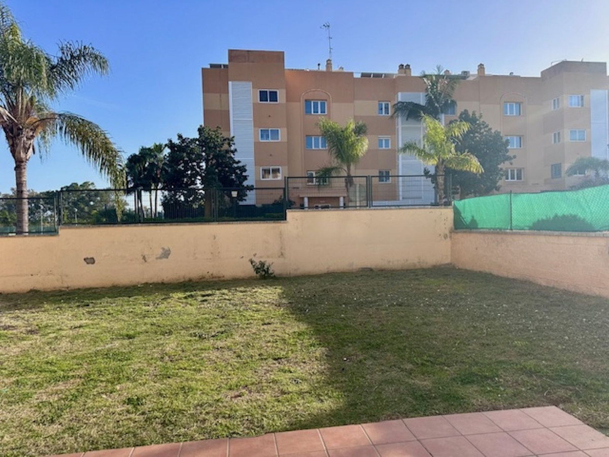 Se vende Apartamento Planta Baja de 3 dormitorios en Costa Del Sol, Málaga, España