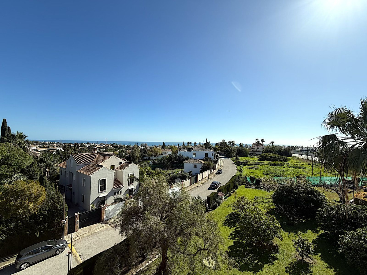 2 Bed Apartment for sale in Bel Air Costa Del Sol, Málaga, Spain