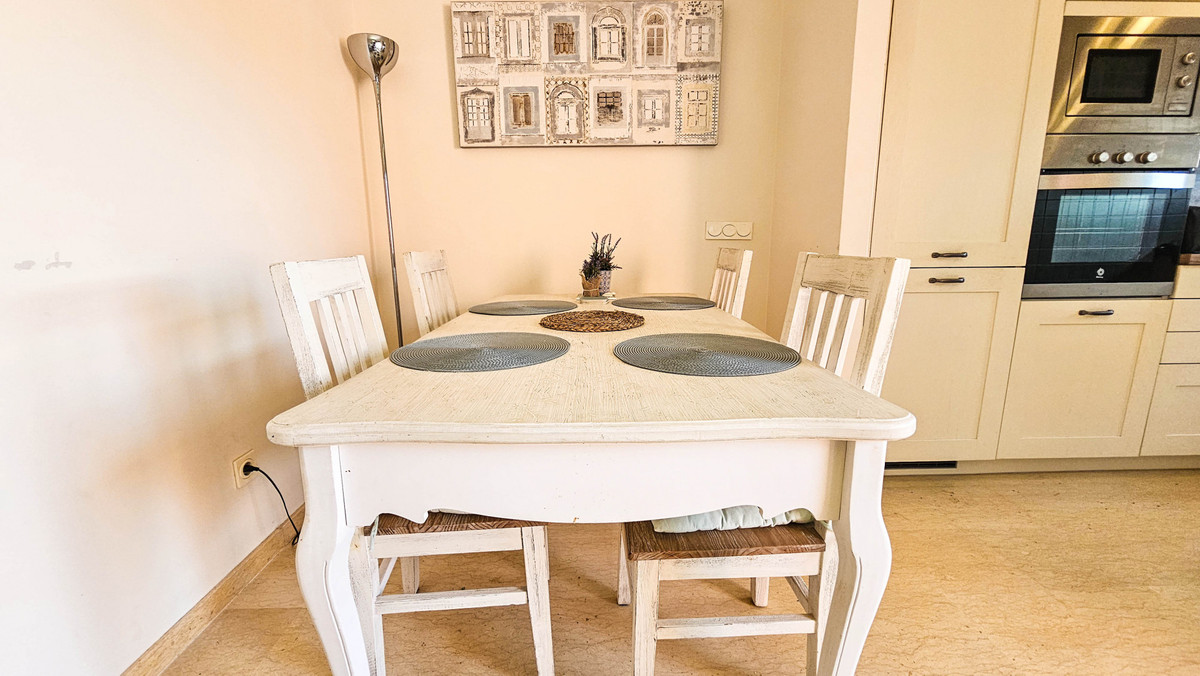 2 Bed Apartment for sale in La Duquesa Costa Del Sol, Málaga, Spain