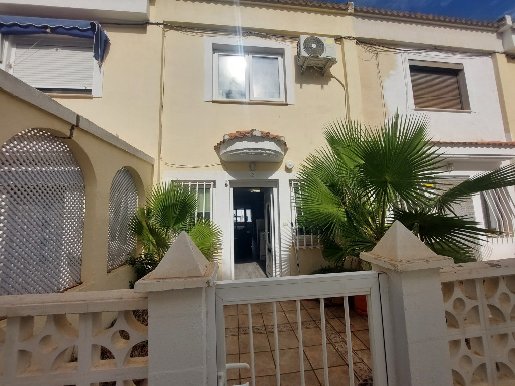 2 Bed Townhouse for sale in Albir Costa Blanca, Alicante, Spain