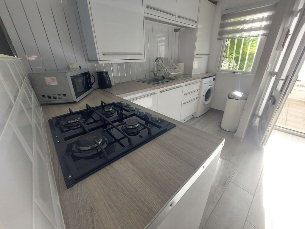 Se vende Bungalow de 2 dormitorios en Costa Blanca, Alicante, España