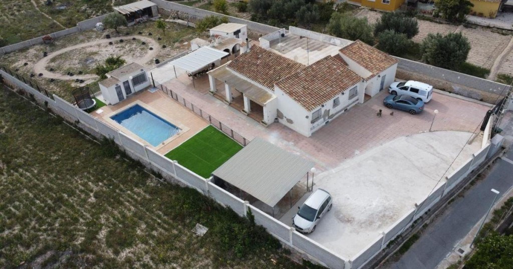 4 Bed Townhouse for sale in Villajoyosa Costa Blanca, Alicante, Spain