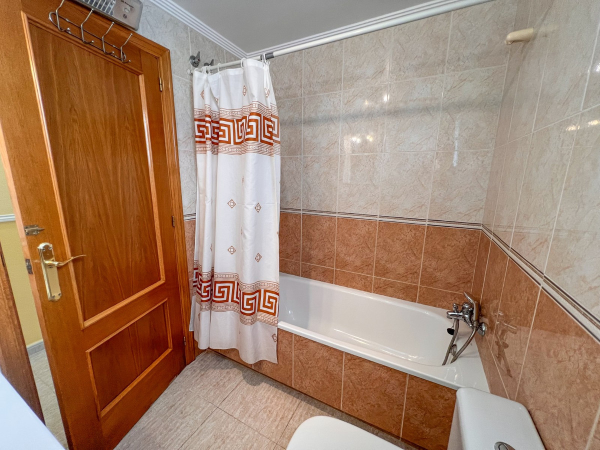 Se vende Apartamento en Planta Última de 3 dormitorios en Costa Blanca, Alicante, España