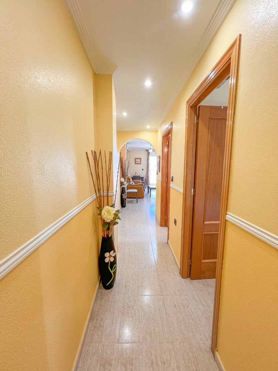 Se vende Apartamento en Planta Última de 3 dormitorios en Costa Blanca, Alicante, España