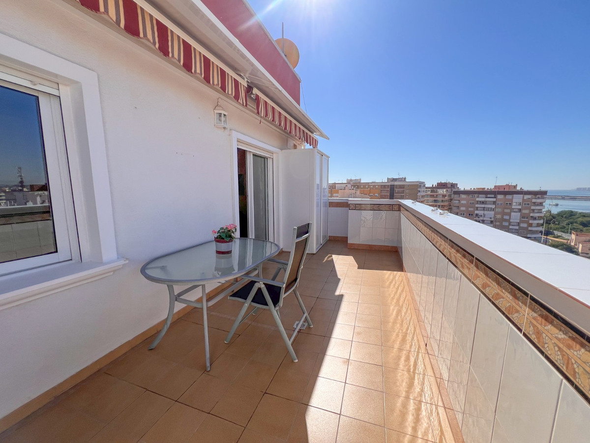 Se vende Apartamento en Planta Última de 3 dormitorios en Costa Blanca, Alicante, España