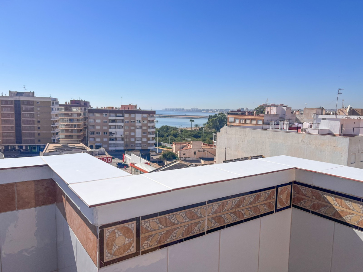Se vende Apartamento en Planta Última de 3 dormitorios en Costa Blanca, Alicante, España