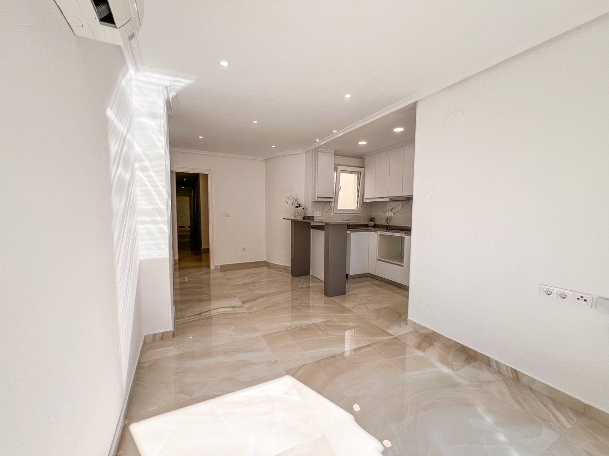 2 Bed Apartment for sale in Torrevieja Costa Blanca, Alicante, Spain