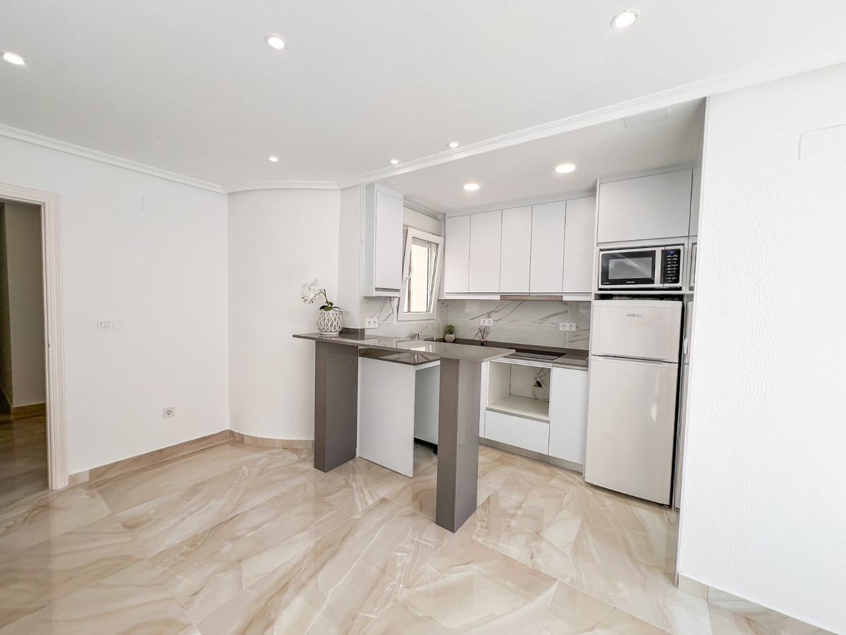 2 Bed Apartment for sale in Torrevieja Costa Blanca, Alicante, Spain