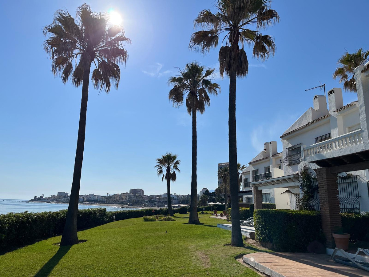 2 Bed Townhouse for sale in Miraflores Costa Del Sol, Málaga, Spain