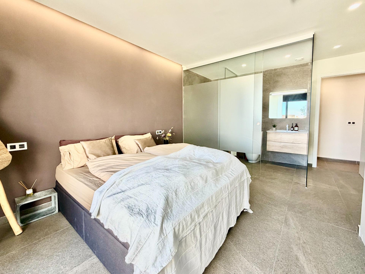 Se vende Villa - Chalet de 5 dormitorios en Costa Blanca, Alicante, España