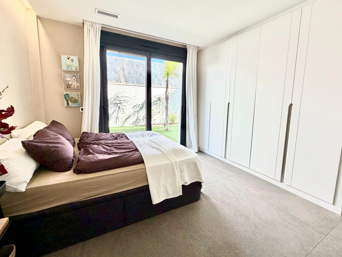 Se vende Villa - Chalet de 5 dormitorios en Costa Blanca, Alicante, España
