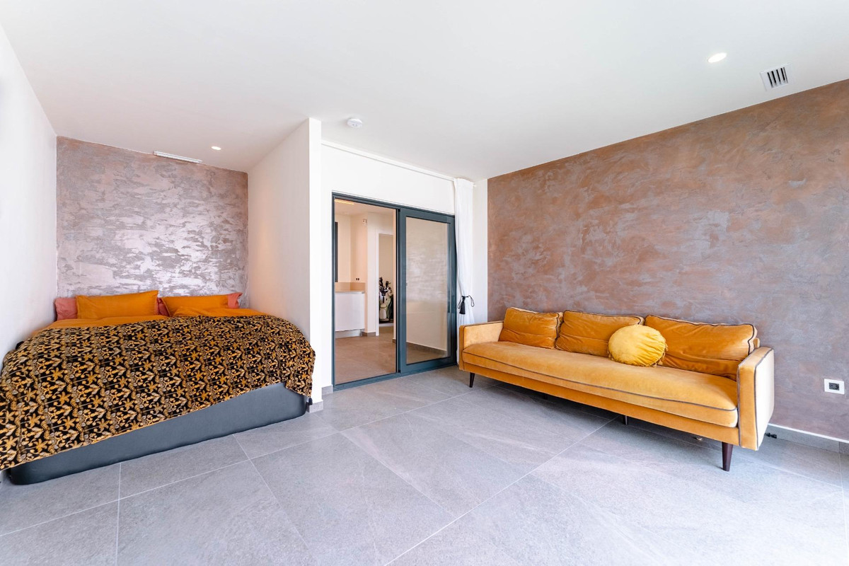 Se vende Villa - Chalet de 5 dormitorios en Costa Blanca, Alicante, España