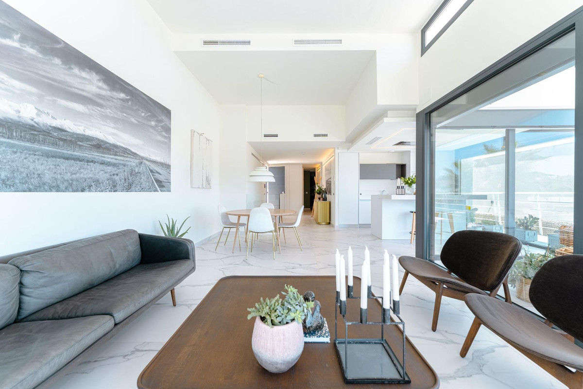 Se vende Villa - Chalet de 5 dormitorios en Costa Blanca, Alicante, España