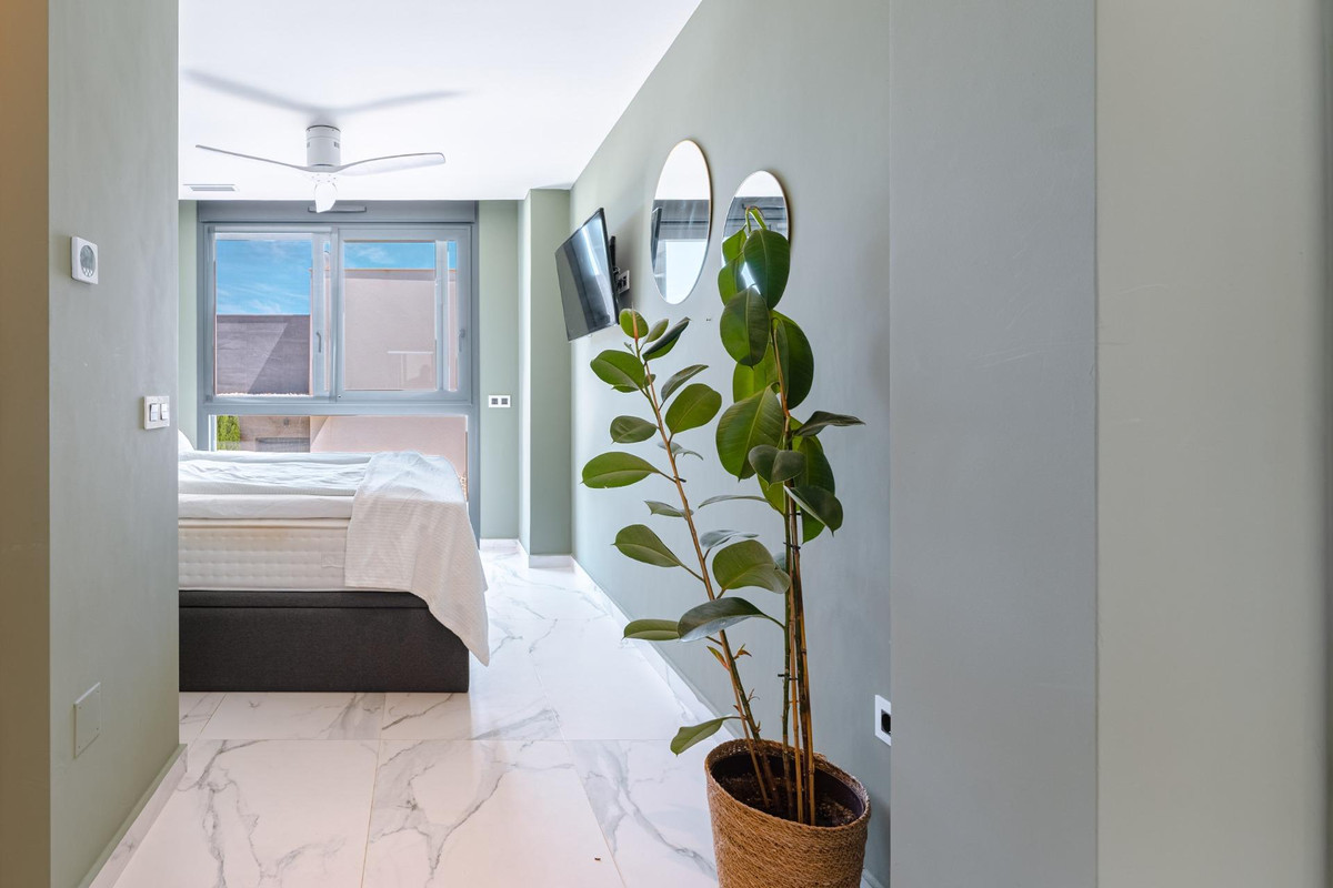 Se vende Villa - Chalet de 5 dormitorios en Costa Blanca, Alicante, España