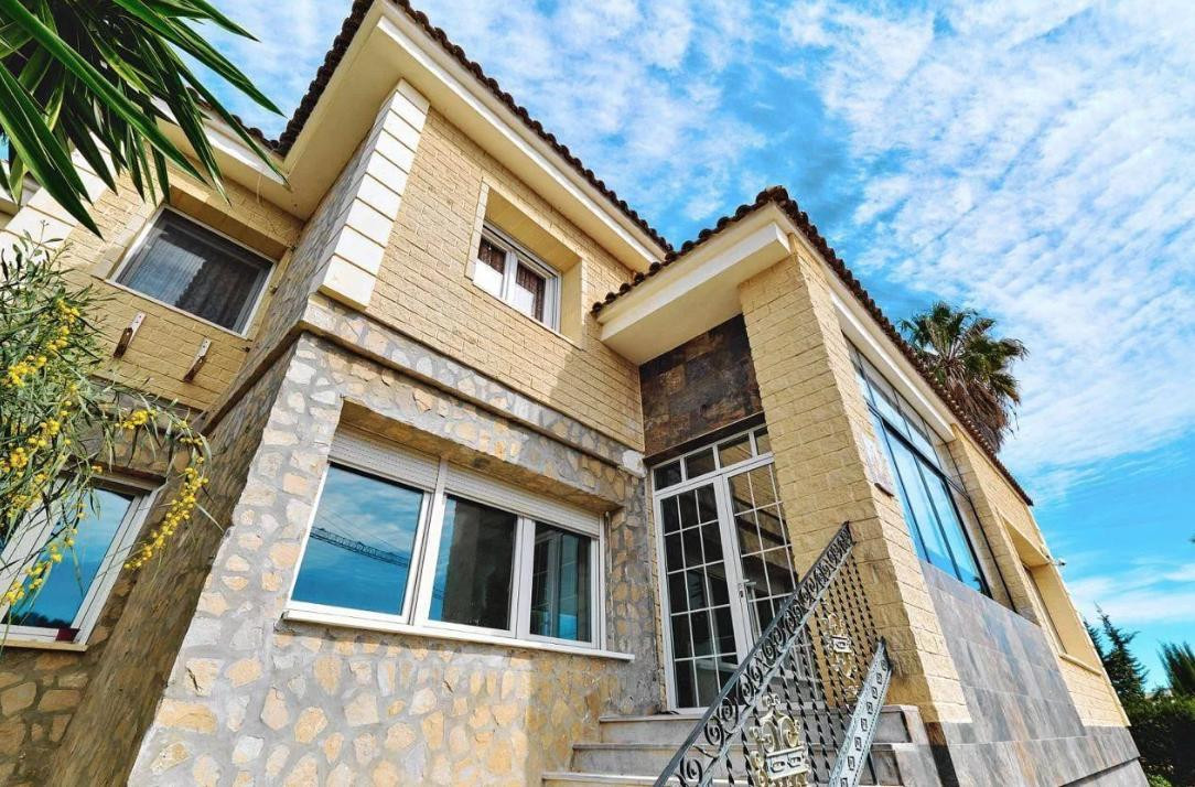 5 Bed Townhouse for sale in Campoamor Costa Blanca, Alicante, Spain