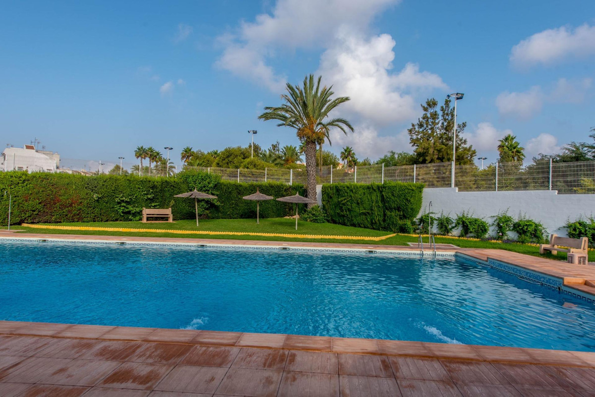 Se vende Apartamento Planta Media de 1 dormitorios en Costa Blanca, Alicante, España