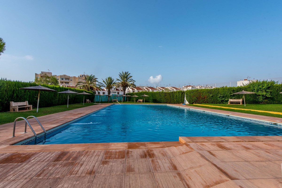 Se vende Apartamento Planta Media de 1 dormitorios en Costa Blanca, Alicante, España