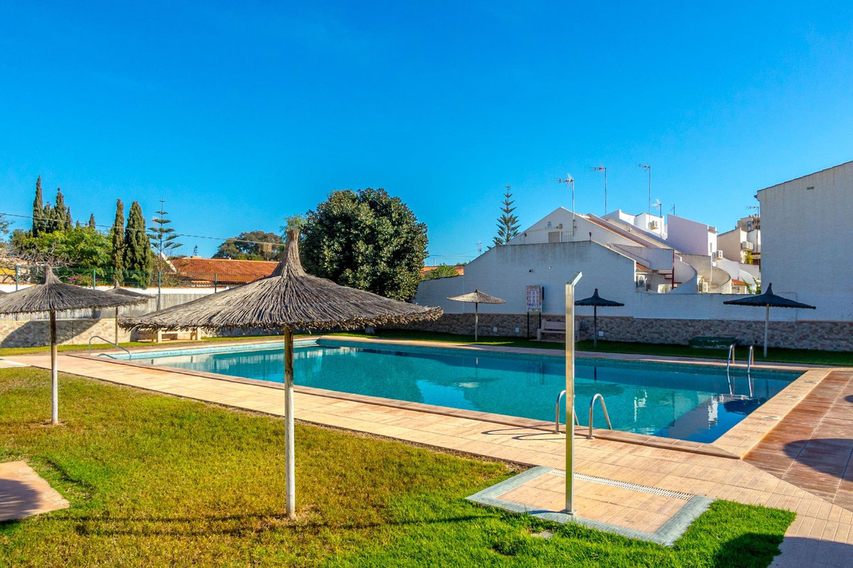 Se vende Apartamento Planta Media de 1 dormitorios en Costa Blanca, Alicante, España