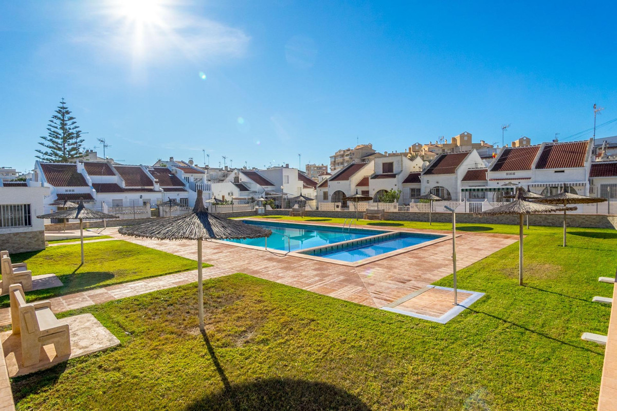 Se vende Apartamento Planta Media de 1 dormitorios en Costa Blanca, Alicante, España