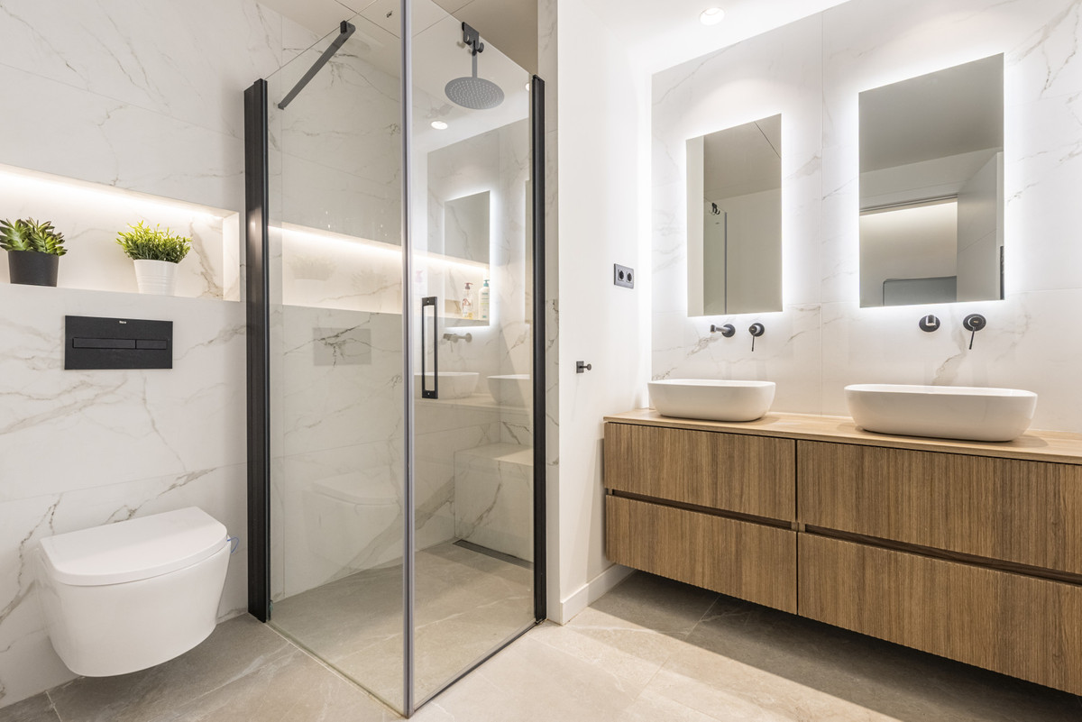 3 Bed Apartment for sale in La Quinta Costa Del Sol, Málaga, Spain