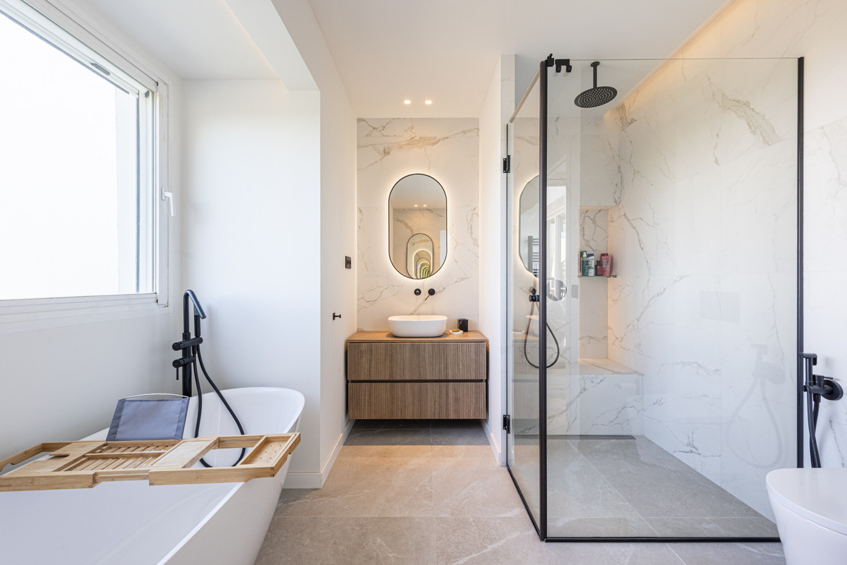 3 Bed Apartment for sale in La Quinta Costa Del Sol, Málaga, Spain