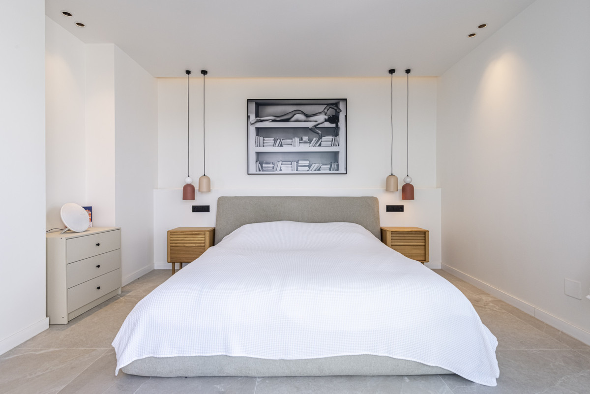 3 Bed Apartment for sale in La Quinta Costa Del Sol, Málaga, Spain