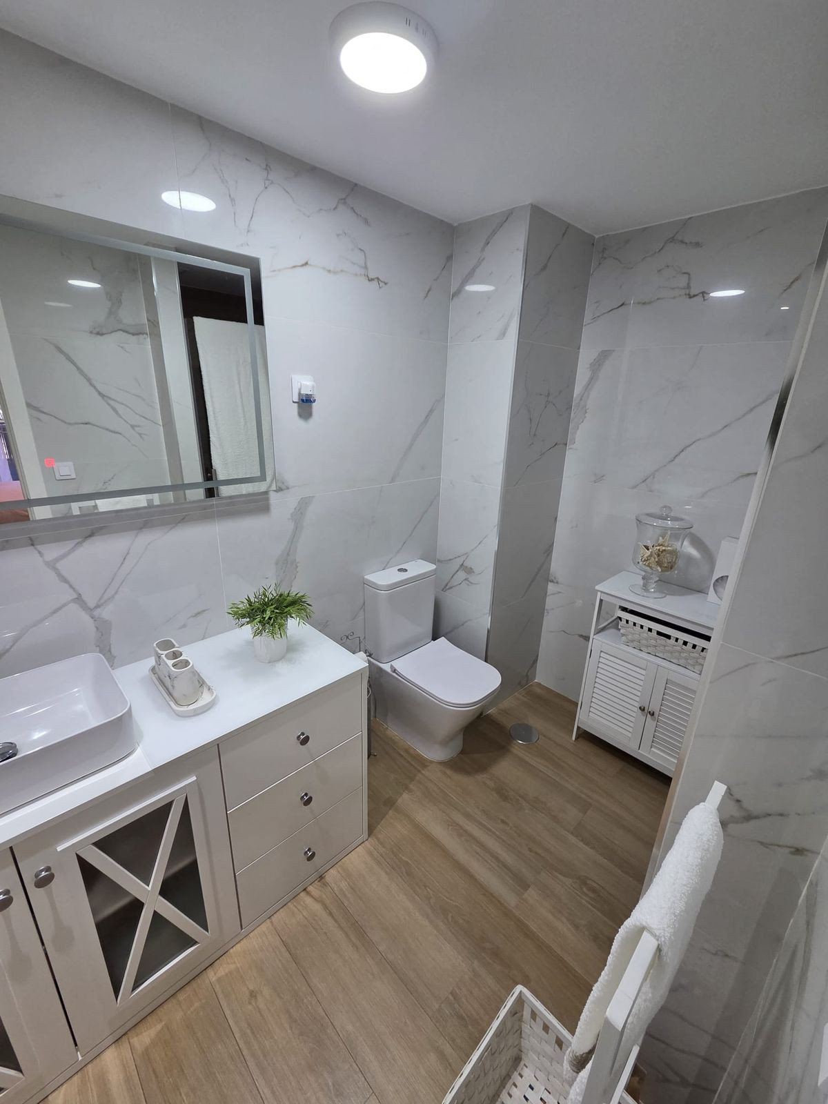 3 Bed Apartment for sale in Fuengirola Costa Del Sol, Málaga, Spain