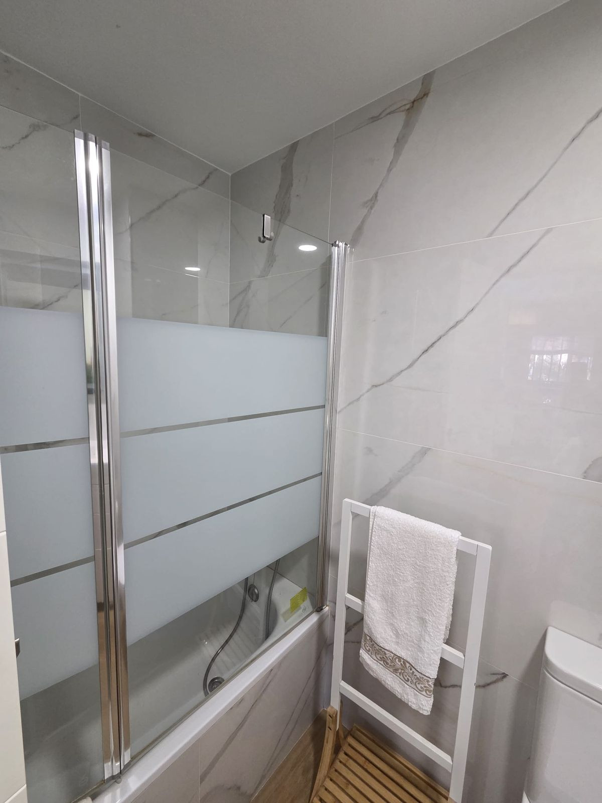 3 Bed Apartment for sale in Fuengirola Costa Del Sol, Málaga, Spain