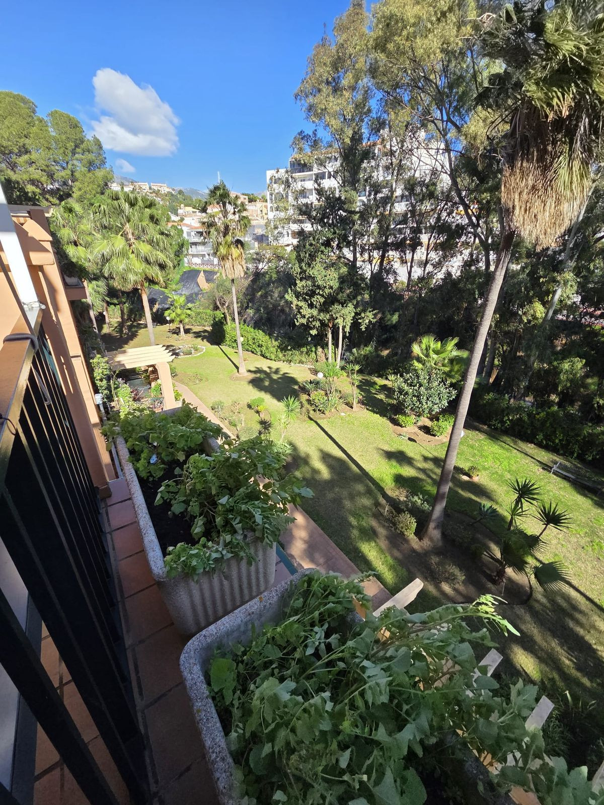 3 Bed Apartment for sale in Fuengirola Costa Del Sol, Málaga, Spain
