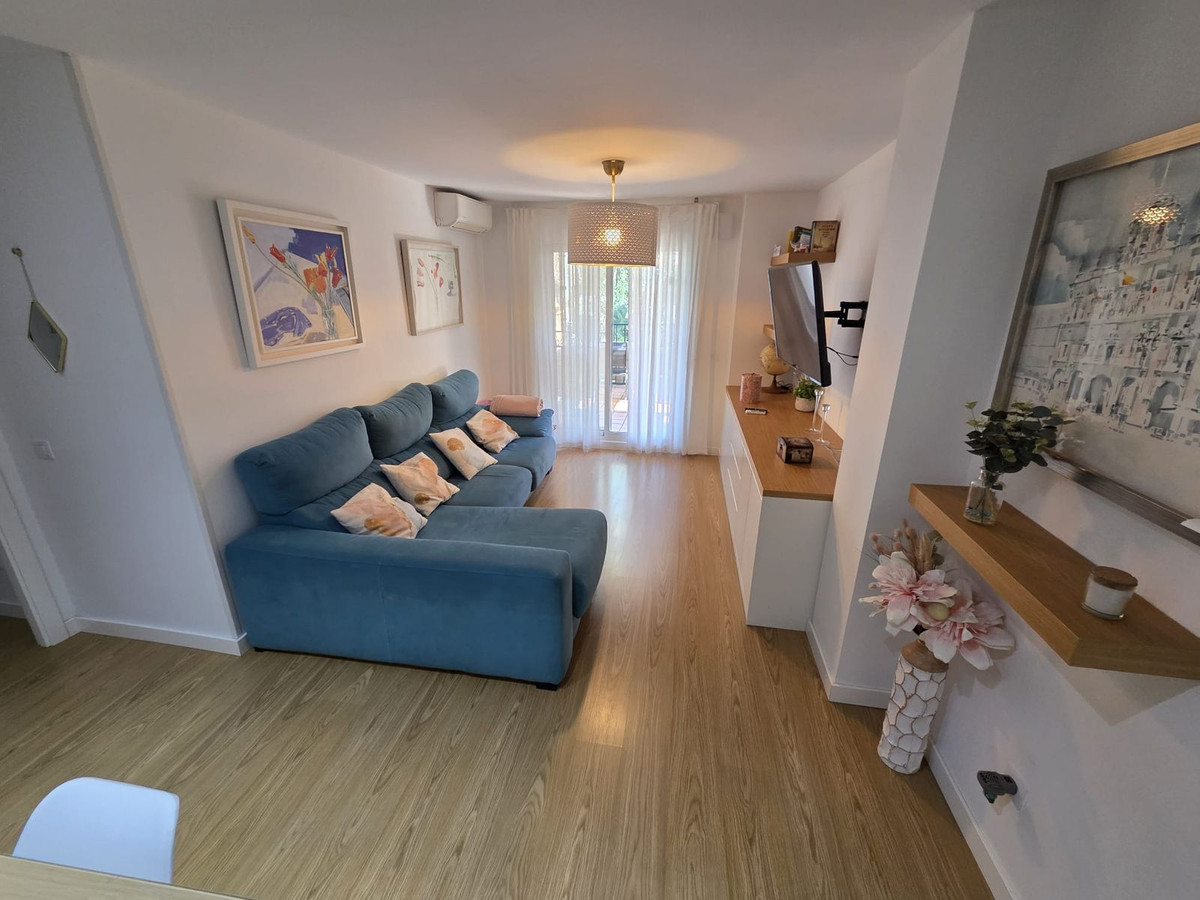 3 Bed Apartment for sale in Fuengirola Costa Del Sol, Málaga, Spain