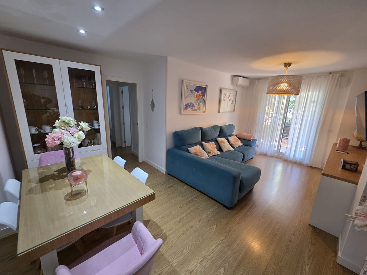 3 Bed Apartment for sale in Fuengirola Costa Del Sol, Málaga, Spain