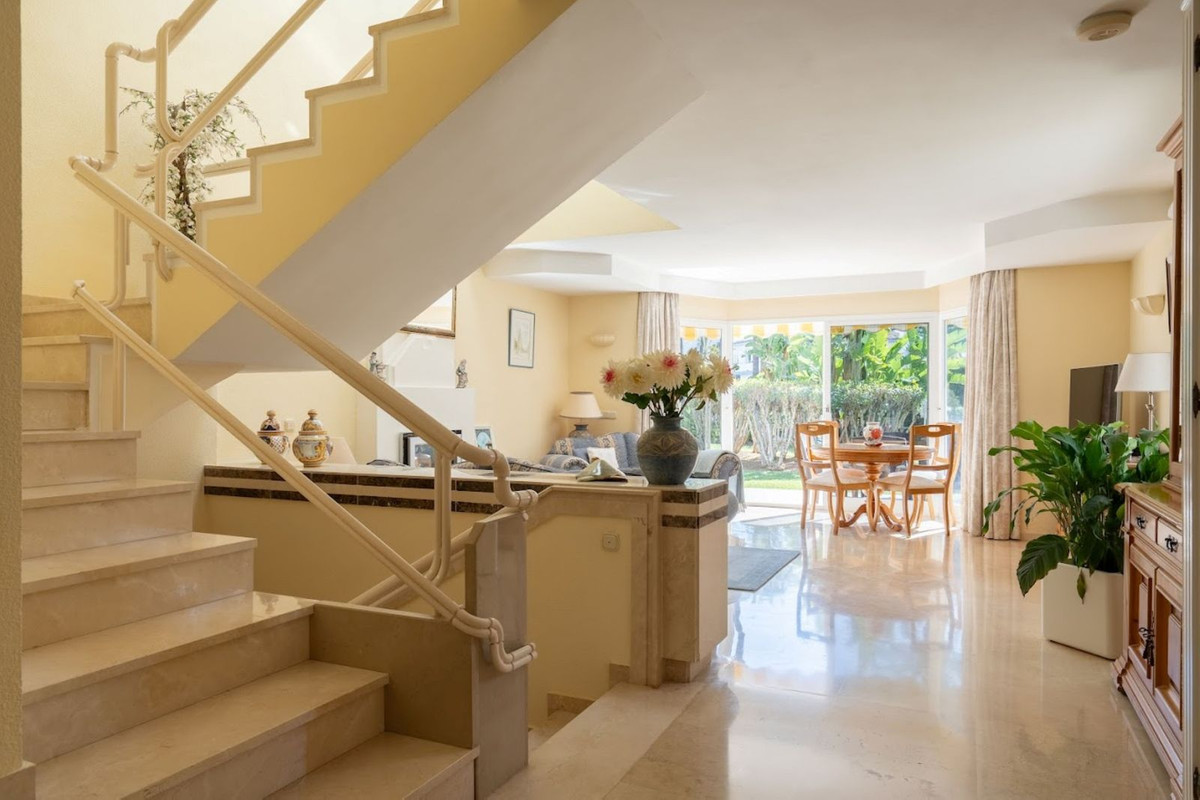 4 Bed Townhouse for sale in New Golden Mile Costa Del Sol, Málaga, Spain