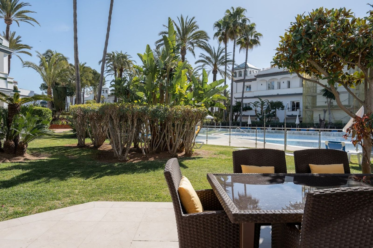 4 Bed Townhouse for sale in New Golden Mile Costa Del Sol, Málaga, Spain