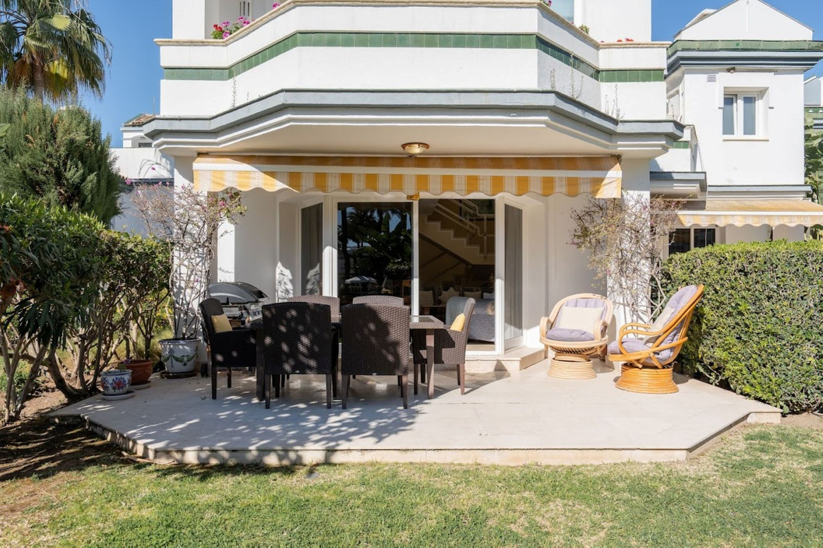 4 Bed Townhouse for sale in New Golden Mile Costa Del Sol, Málaga, Spain