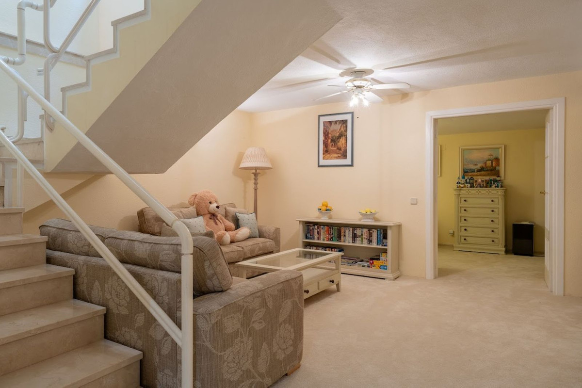 4 Bed Townhouse for sale in New Golden Mile Costa Del Sol, Málaga, Spain