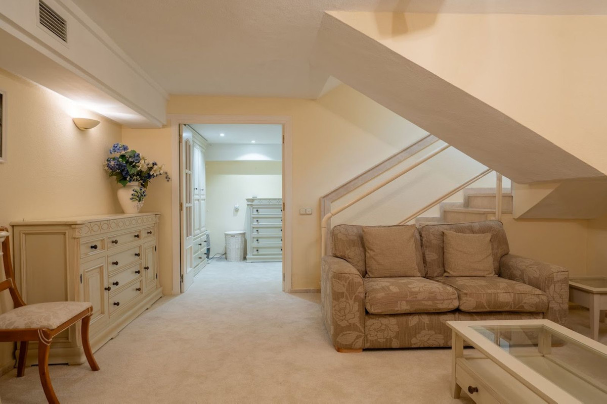 4 Bed Townhouse for sale in New Golden Mile Costa Del Sol, Málaga, Spain