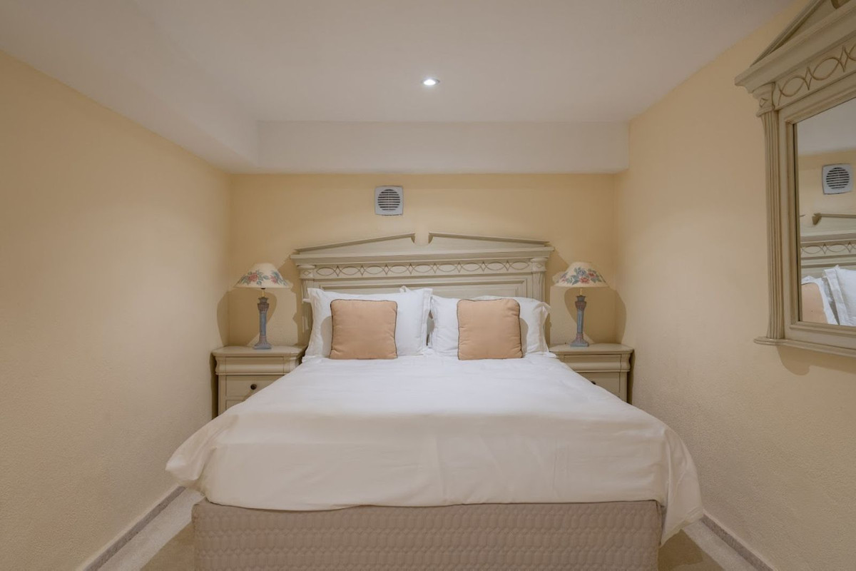 4 Bed Townhouse for sale in New Golden Mile Costa Del Sol, Málaga, Spain